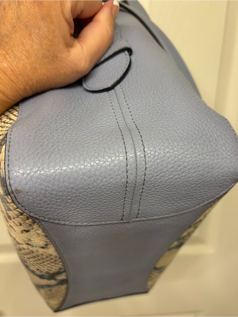 Kate spade Leila medium snake-embossed triple compartment shoulder bag - Picture 5 of 13